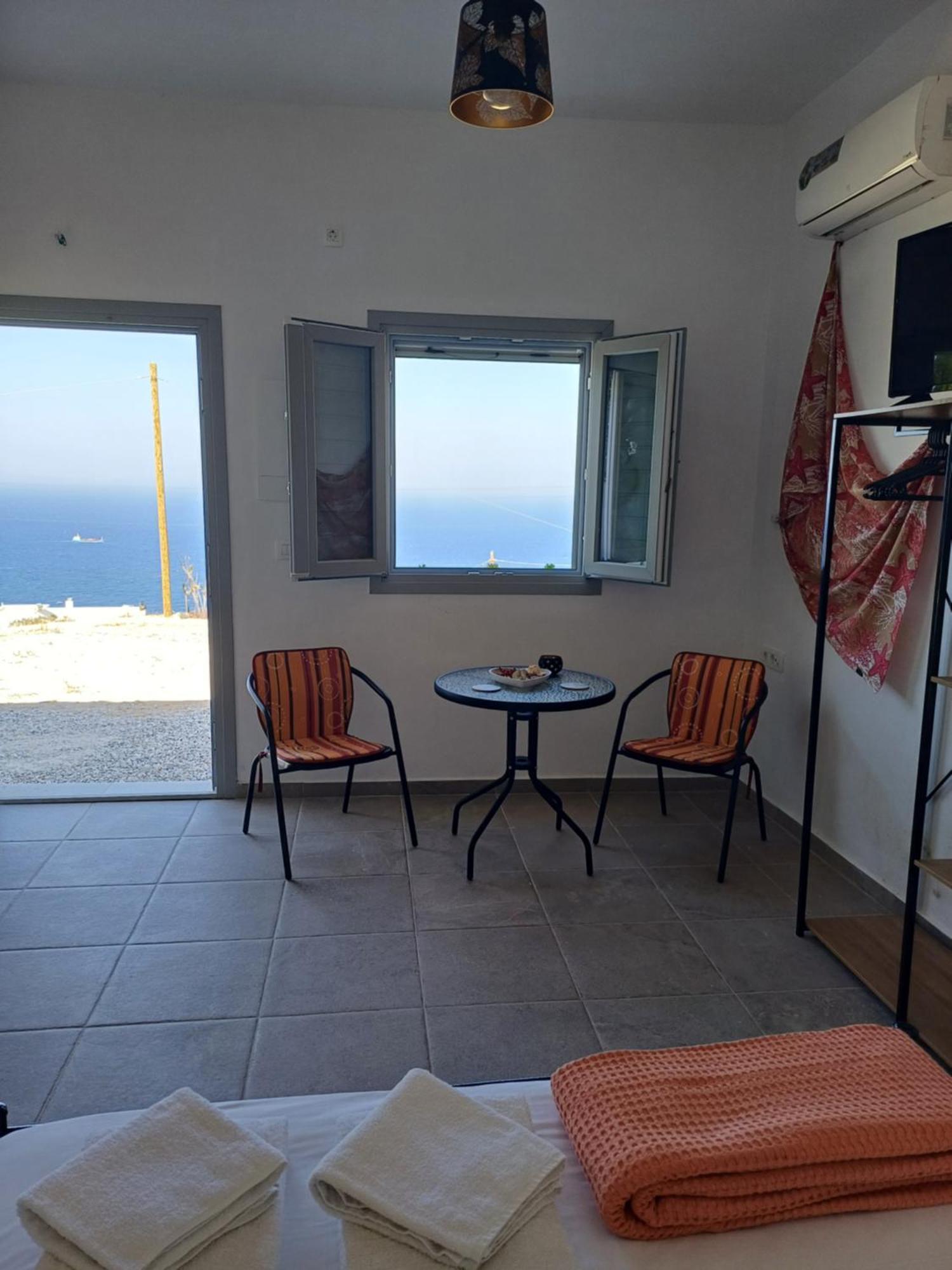 'Nektarios' Cycladic House With Sunrise And Sea View!! Lägenhet Oía Exteriör bild